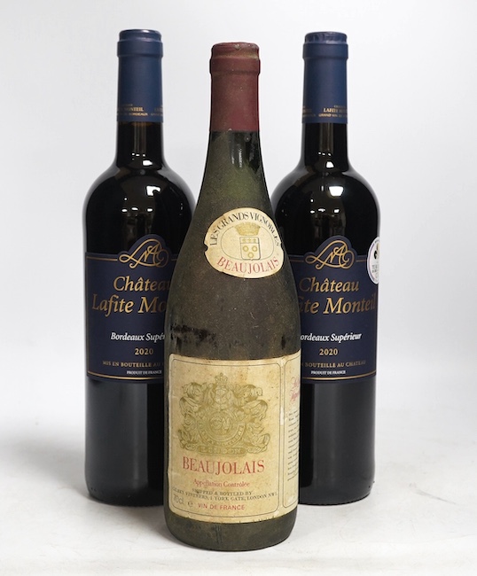 Eleven bottles of various wines to include six bottles of Chateau Lafite Monteil 2020, two bottles of Moncade Bordeaux, a bottle of Chateau L’Evasion Médoc 2020, a bottle of Les Grands Vignobles Beaujolais and a bottle o